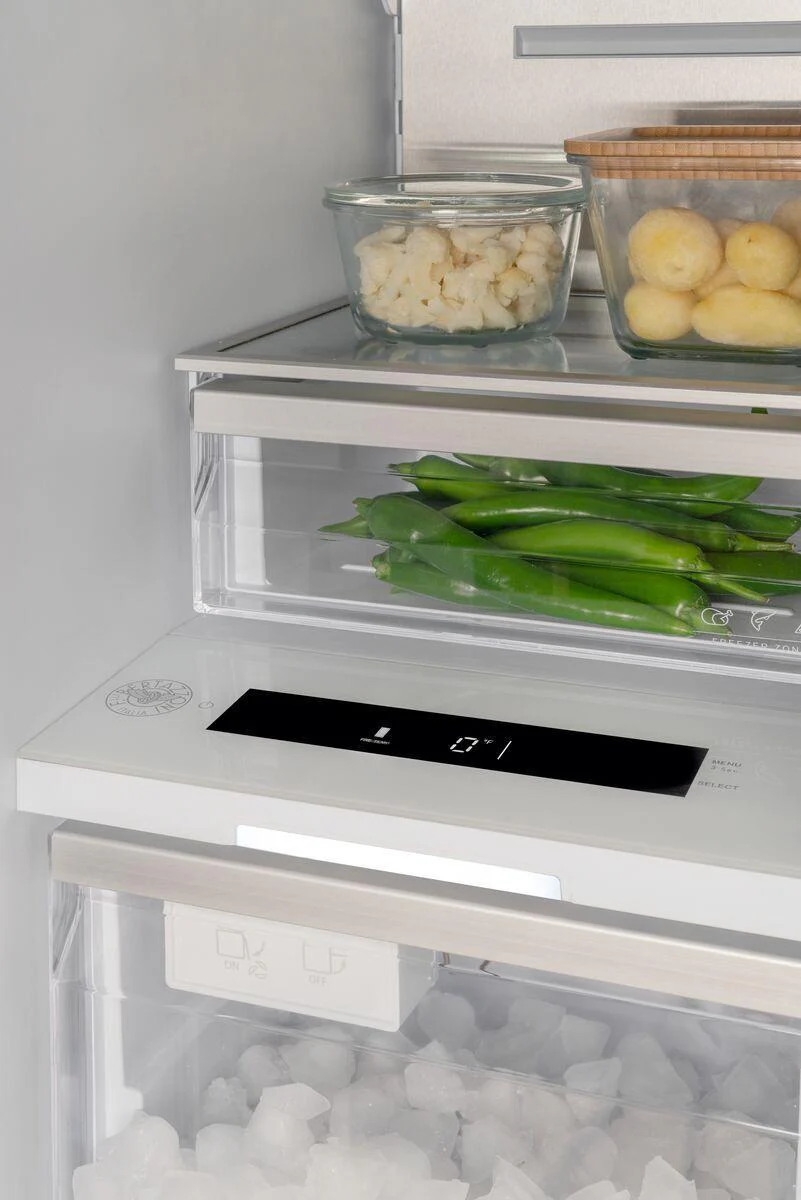 BERTAZZONI REF18FCBIPLV 18" Built-In Freezer Column Panel Ready (V Trim) LH - Image 3