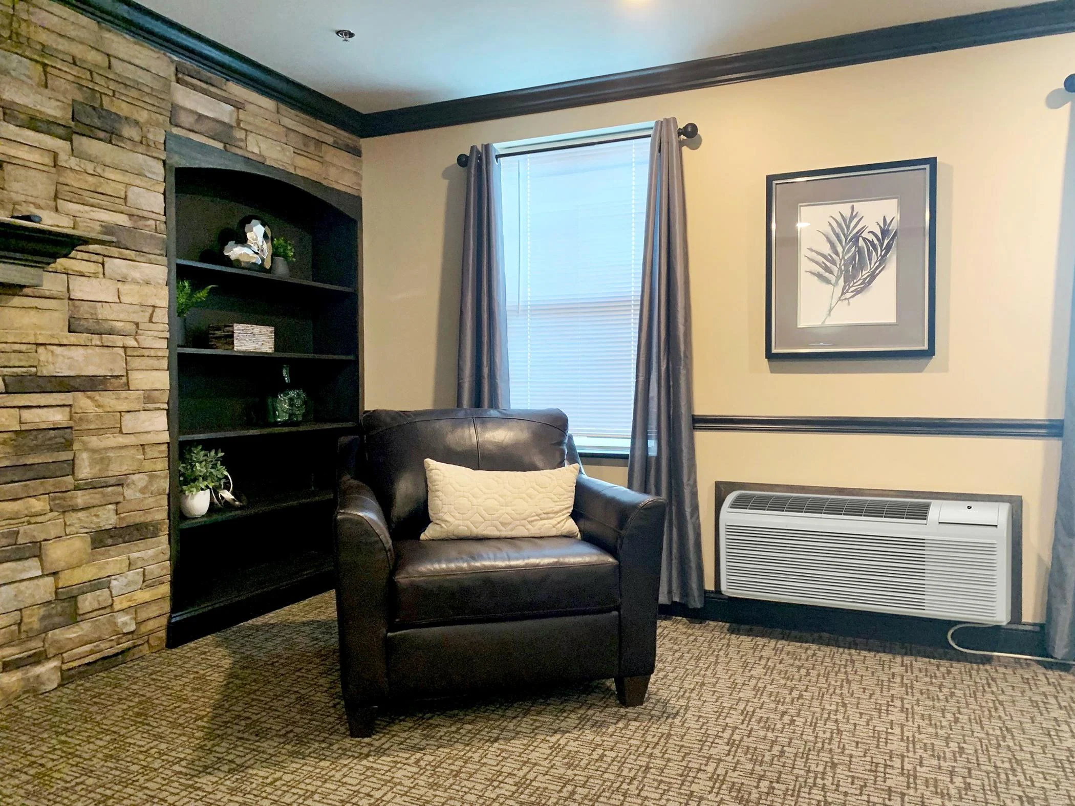 FRIEDRICH PDE15R5SGR3 Friedrich ZoneAire Premier 14,800 BTU 265V Packaged Terminal Air Conditioner with Electric Heat - Image 6