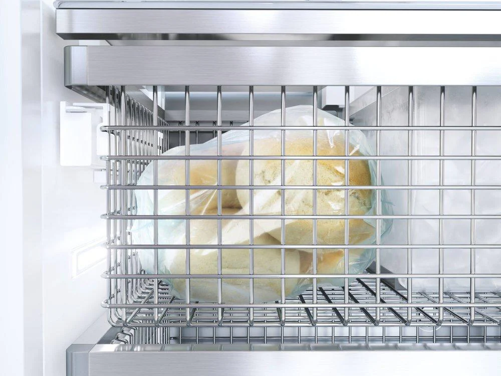 MIELE F2412VI F 2412 Vi - MasterCool™ freezer For high-end design and technology on a large scale. Custom Panel Ready - Image 3