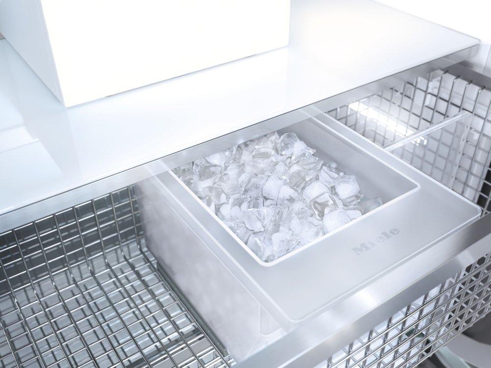 MIELE F2812SF F 2812 SF Stainless steel/CleanSteel - MasterCool™ freezer For high-end design and technology on a large scale. in Stainless Steel - Image 5