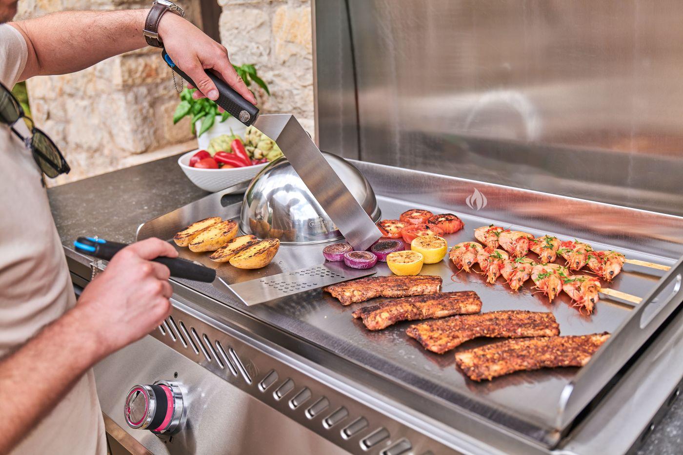 NAPOLEON BBQ BIG32FTPSS Built-In 700 Series 32 Griddle in Stainless Steel , Propane in Stainless Steel - Image 4