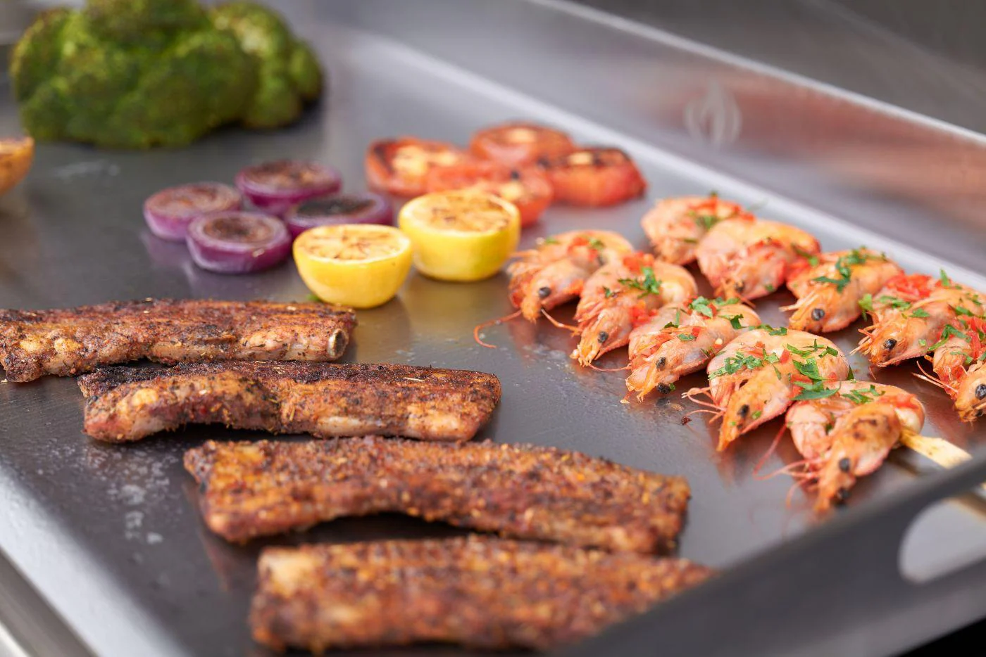 NAPOLEON BBQ BIG32FTPSS Built-In 700 Series 32 Griddle in Stainless Steel , Propane in Stainless Steel - Image 7