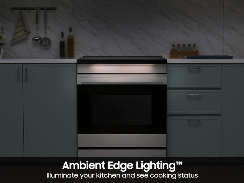 SAMSUNG NSI6DB950012 Bespoke 6.3 cu. ft. Smart Slide-In Induction Range with Ambient Edge Lighting™ & Air Sous Vide in White Glass White - Image 7