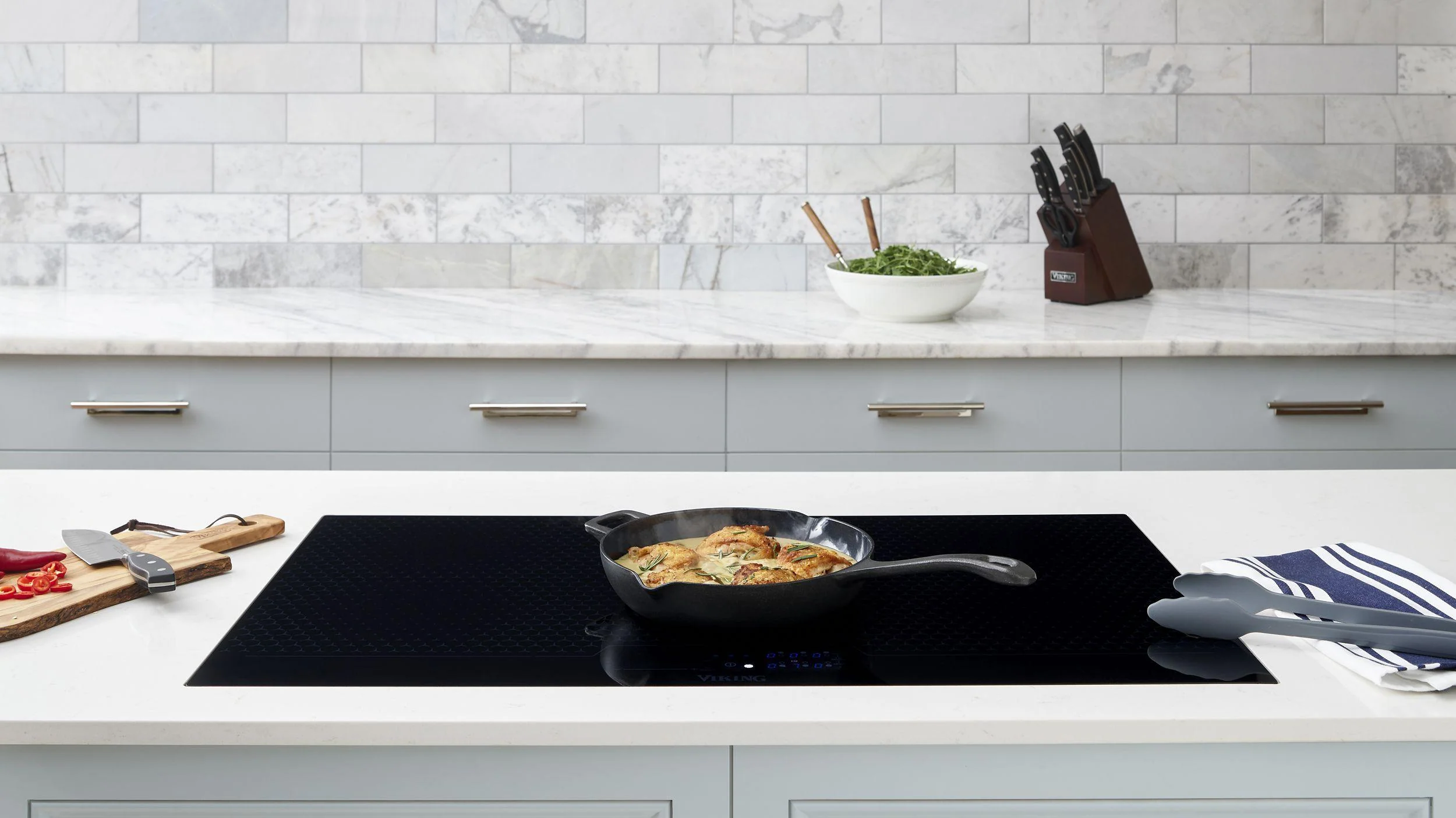 VIKING RVIC3366BBG 36" All-Induction Cooktop - RVIC Black - Image 6